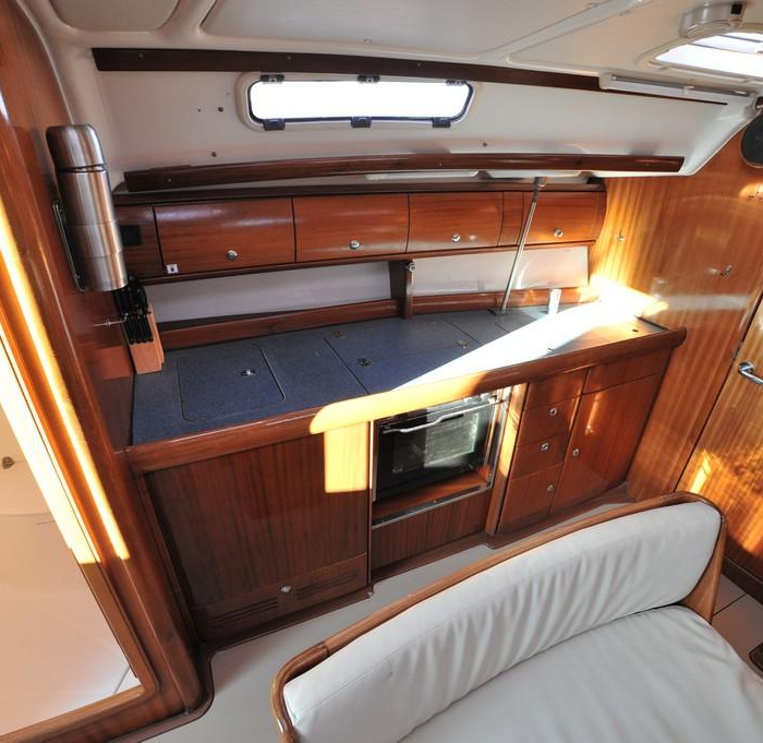 Tommy | Bavaria 38 photo 25