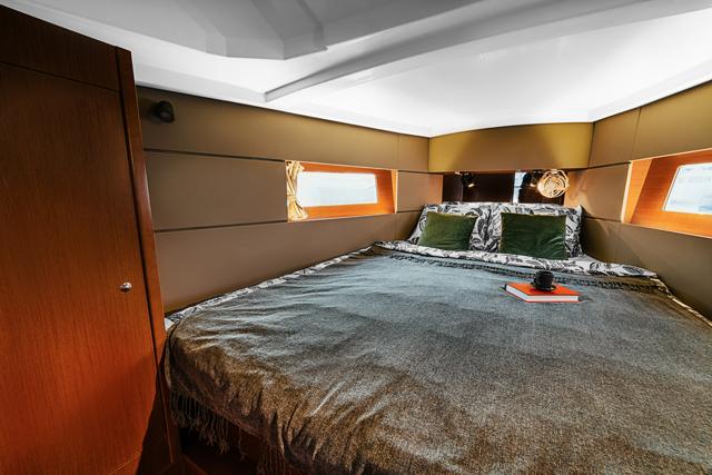 Happy | Oceanis 38 photo 5