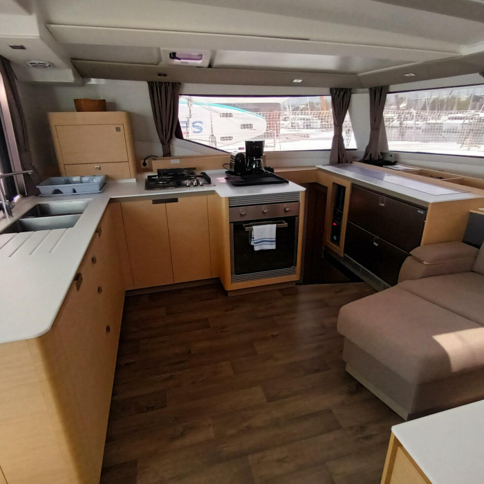 Eros | Fountaine Pajot Tanna 47 photo 9