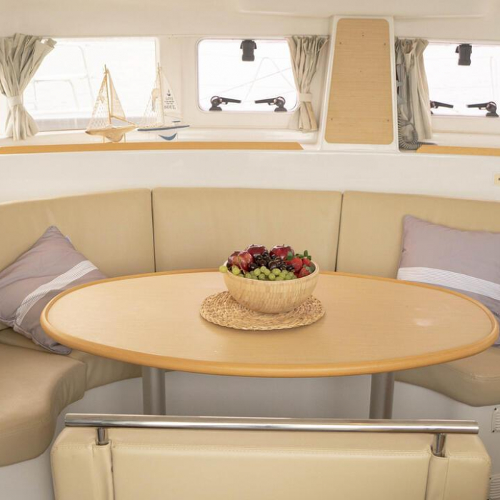 Bilbilis | Lagoon 380 photo 10