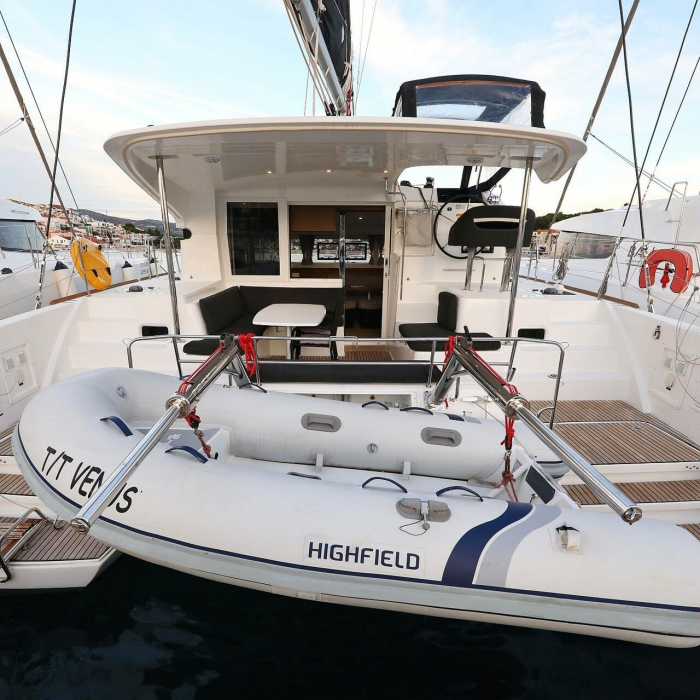 Venus | Lagoon 40 photo 31