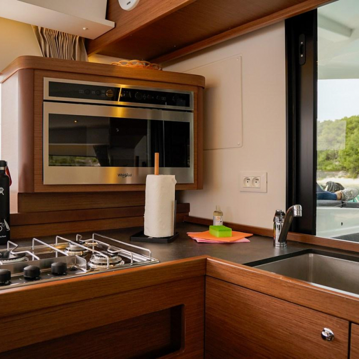 Vesper | Lagoon 42 photo 17