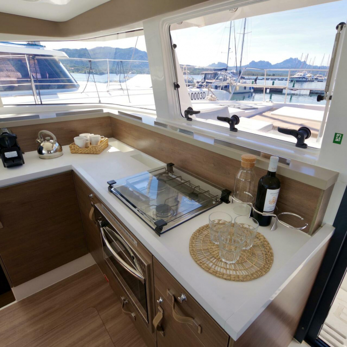 ORSA 1 - A/C, Generator, Water maker | Bali 4.2 photo 10