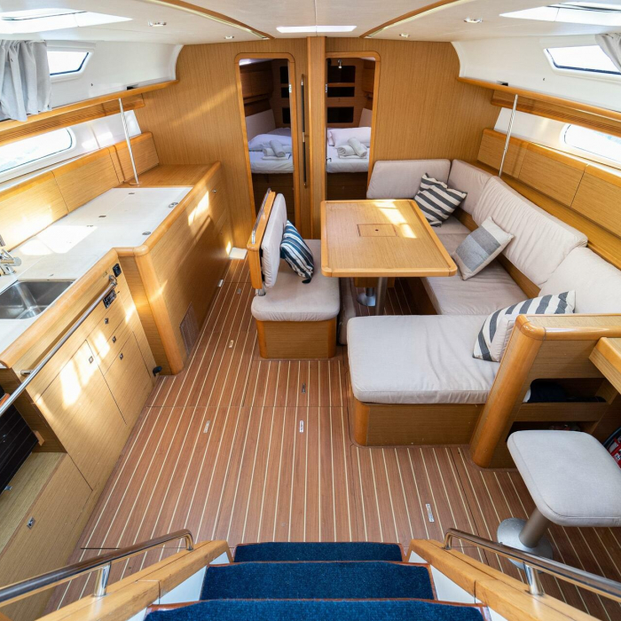 Beethoven ( with Bowthruster ,Solar Panels) | Sun Odyssey 44 i photo 5