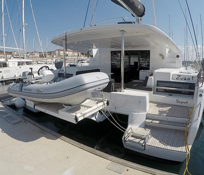 Zuzo 1ST | Lagoon 50 photo 13