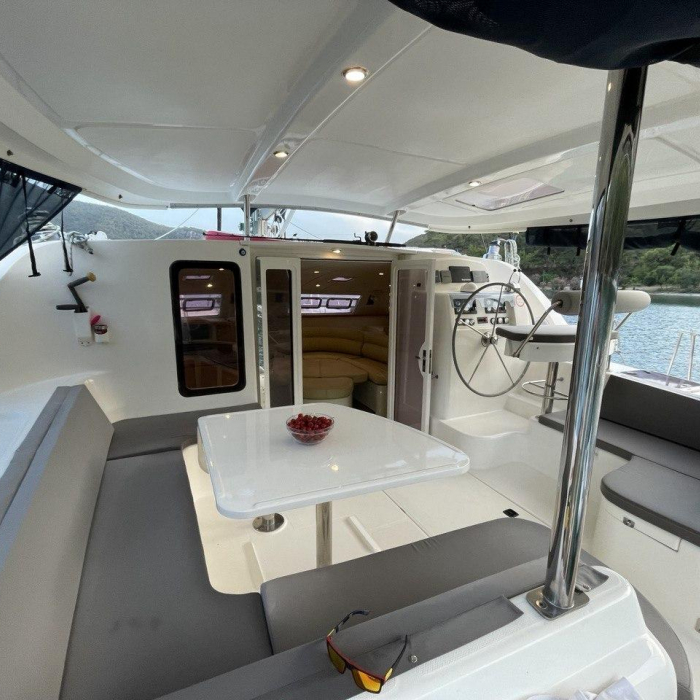 Emocean | Leopard 4300 photo 10