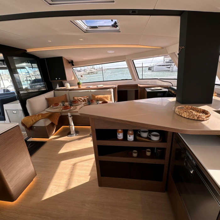 Good vibes | Nautitech 48 Open photo 8