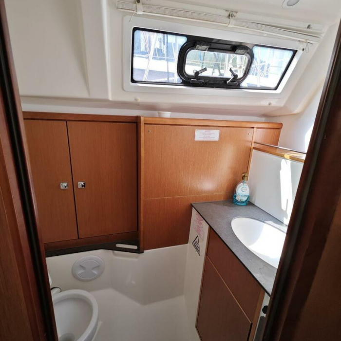 Almira | Bavaria Cruiser 37 photo 24