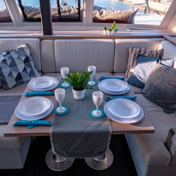 Artemis | Fountaine Pajot Isla 40 photo 11