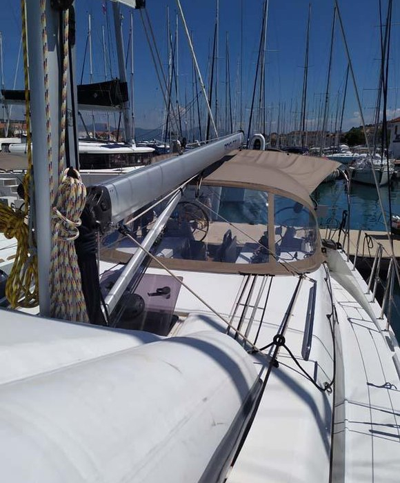 Bright Elli | Sun Odyssey 380 photo 6