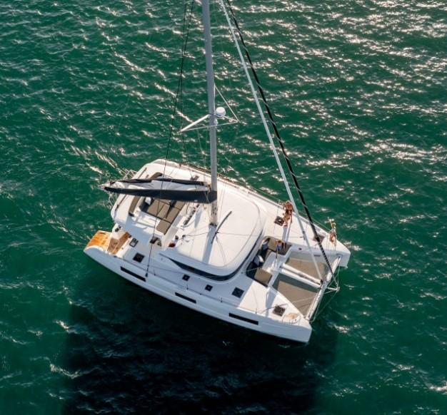 SILVER ELLI | Lagoon 46 photo 2