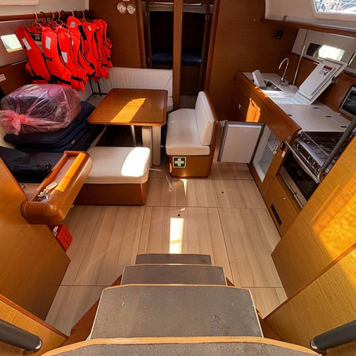 Moonlight | Sun Odyssey 479 photo 11