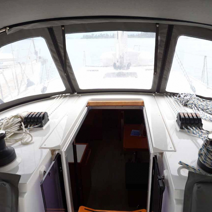 Alexis | Bavaria C42 photo 9