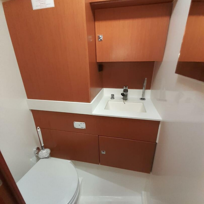 Economy | Bavaria C45 Holiday photo 15