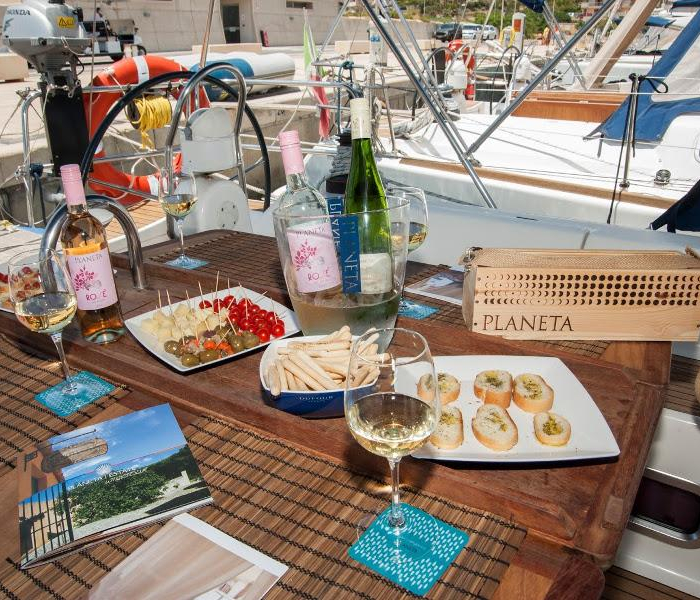 Asia | Dufour 455 GL photo 4