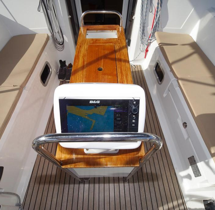 Moin | Oceanis 38 photo 19