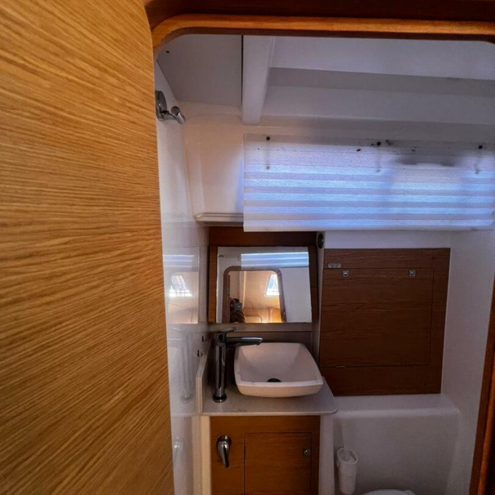 Maestro ( The boat is located in the Port of Sivota, Lefkada ) | Dufour 390 Grand Large photo 6