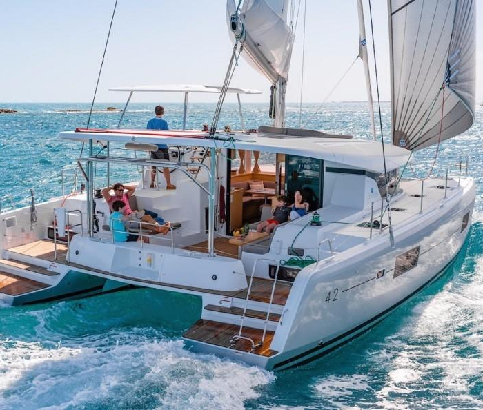 BONA NOVA | Lagoon 420 photo 2