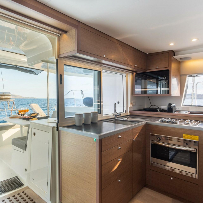 Madicon | Lagoon 450 Fly photo 45