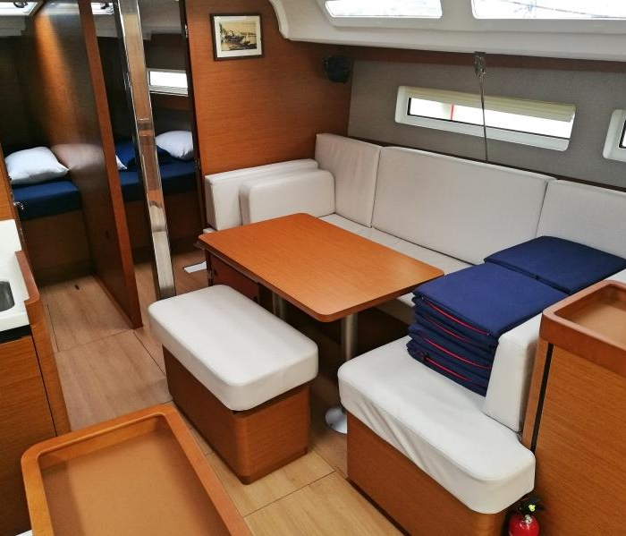 Sandy | Sun Odyssey 440 photo 6