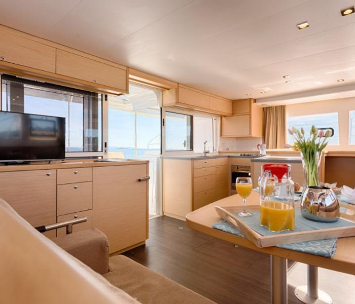 BRIGHT MOON | Lagoon 450 F Luxury photo 5