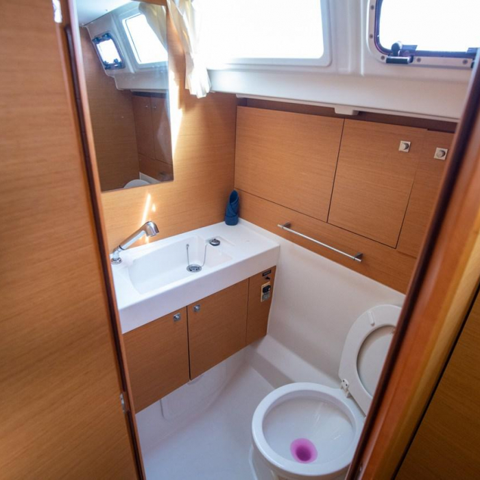 Aurora Belle | Sun Odyssey 469 photo 8