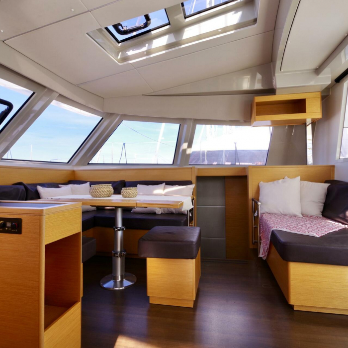 Gelmar - A/C, Generator, Water maker | Nautitech 46 Fly photo 9