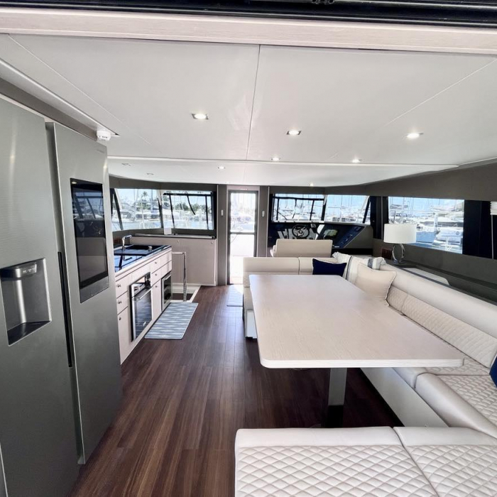 Yachti By Nature | Aventura 50 photo 4