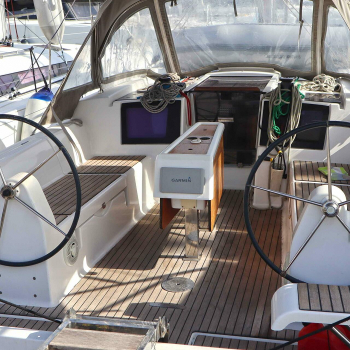  | Dufour 382 photo 11