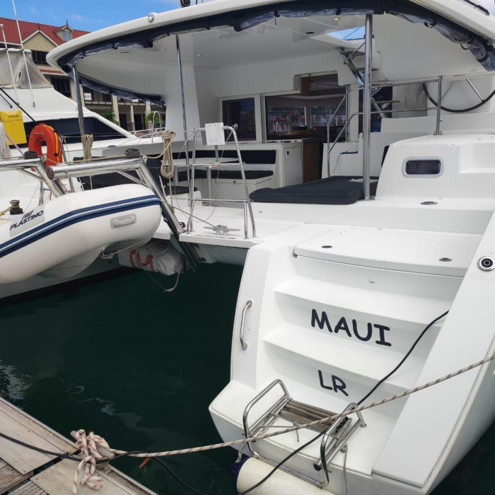 Maui | Lagoon 450 SporTop photo 6