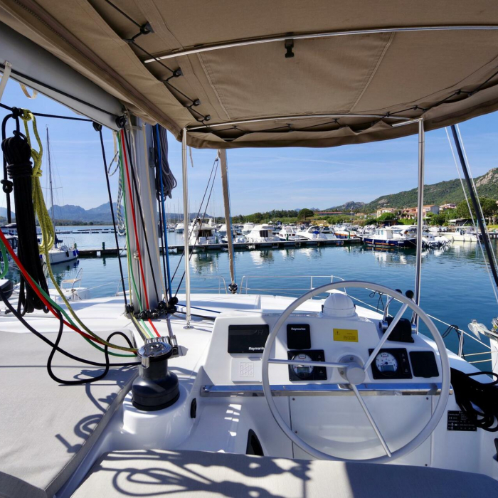 ORSA 1 - A/C, Generator, Water maker | Bali 4.2 photo 2