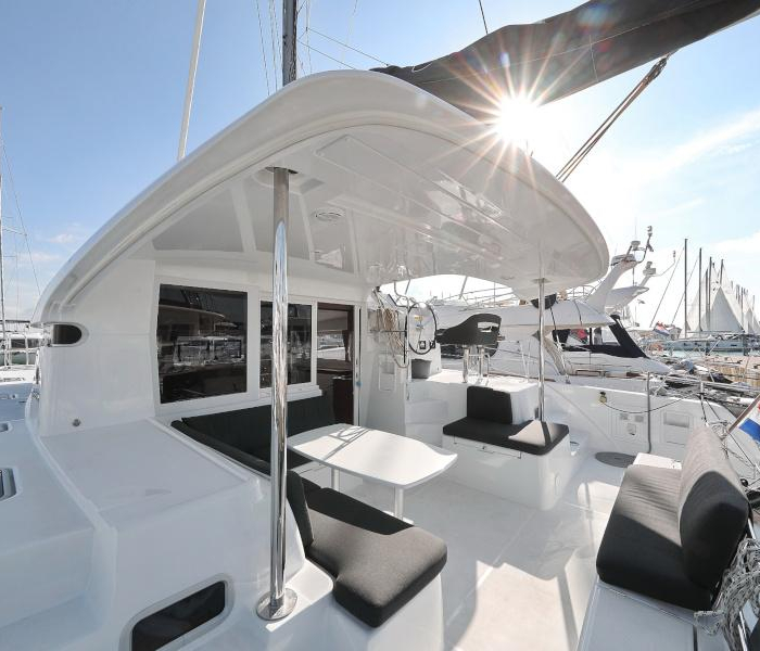 NINA II | Lagoon 40 photo 5