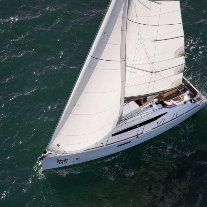 Mia | Sun Odyssey 349 photo 3