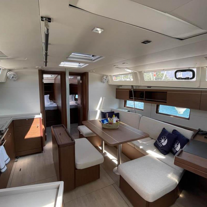 West | Oceanis 46.1 photo 6