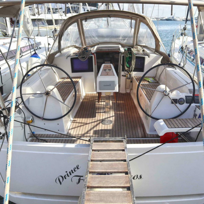 Economy | Dufour 382 GL photo 1