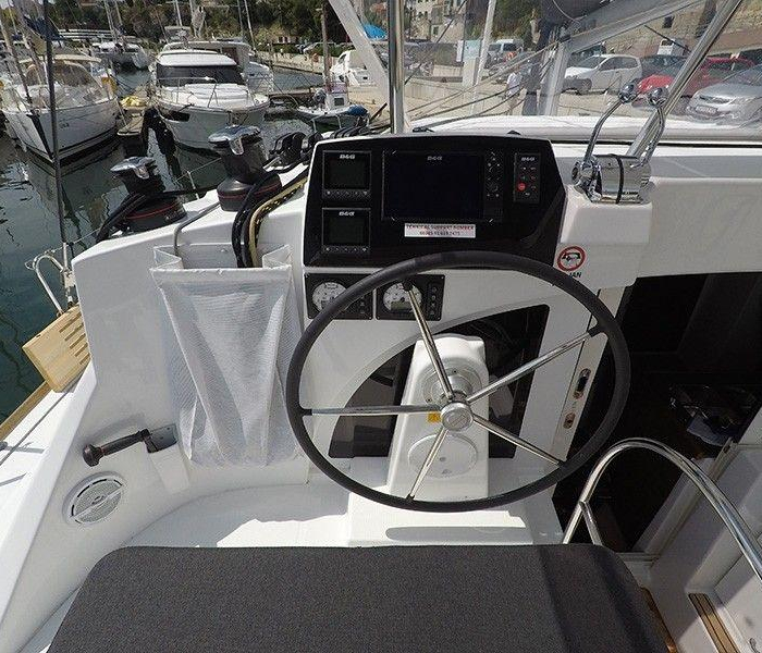 Maya | Lagoon 380 photo 19