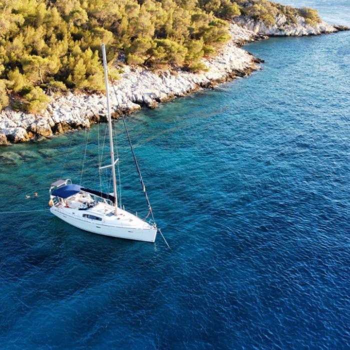 Aias | Oceanis 43 photo 2