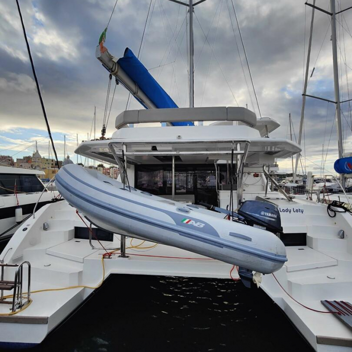 Lady Lety | Leopard 45 photo 2