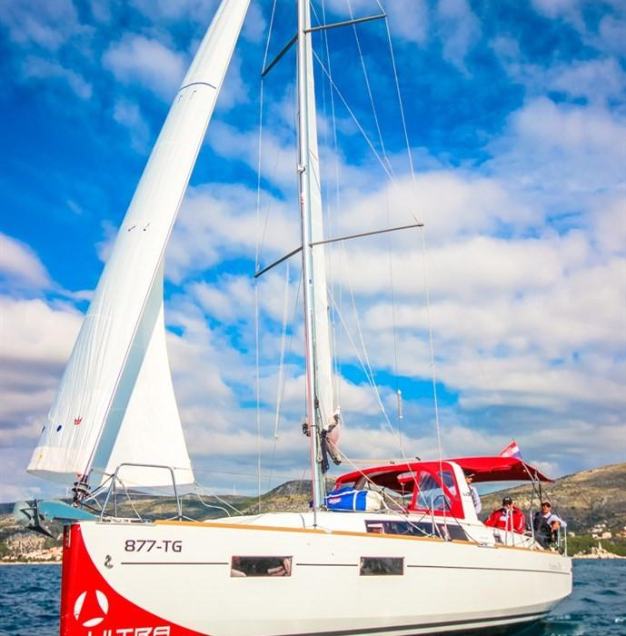 Dalmar | Oceanis 35 photo 9