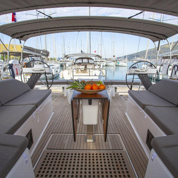 Astrid | Dufour 530 photo 5