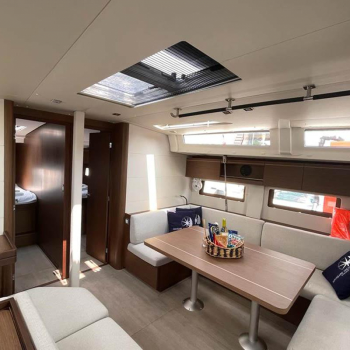 East | Oceanis 51.1 photo 7