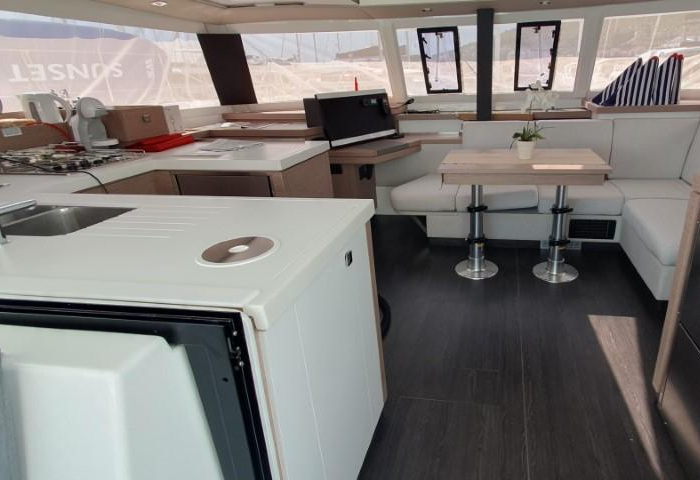 Crazy Diamond | Fountaine Pajot Astrea 42 photo 8