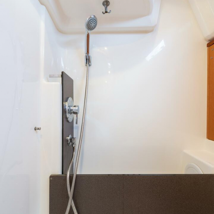 Jack Of London | Bavaria 37 photo 3