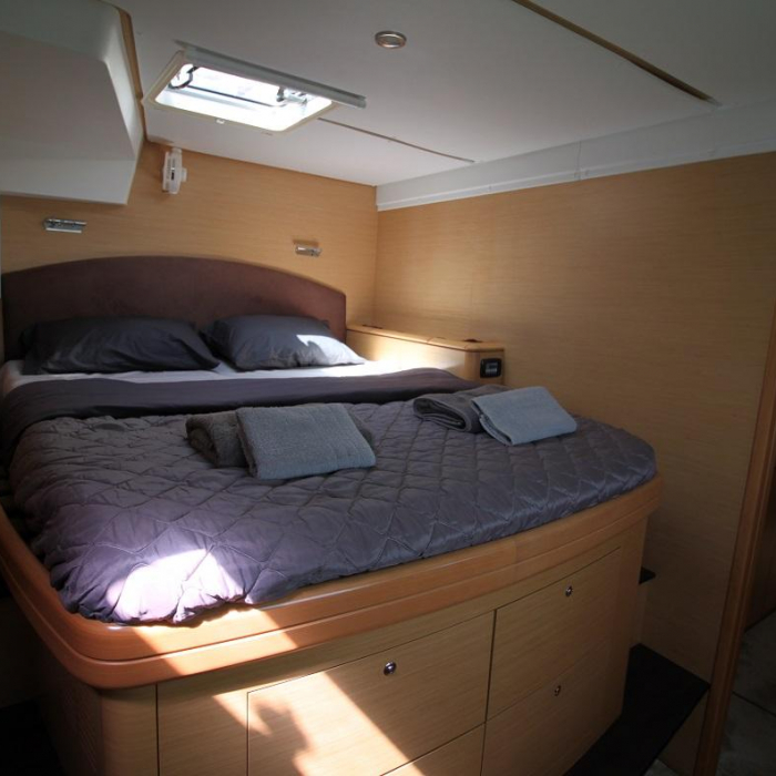 The Full House | Lagoon 500 photo 10