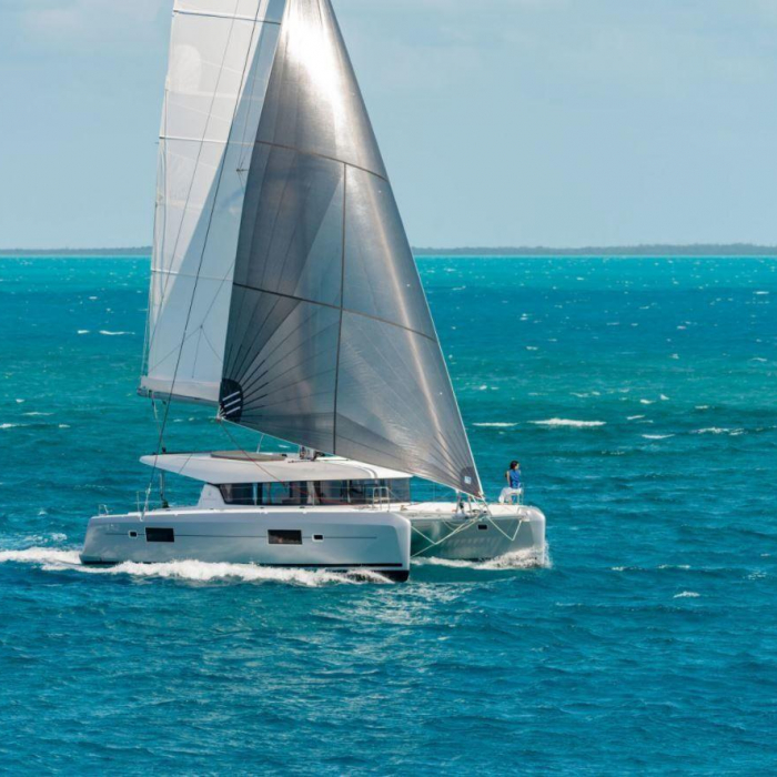 HeyBlue | Lagoon 42 photo 14