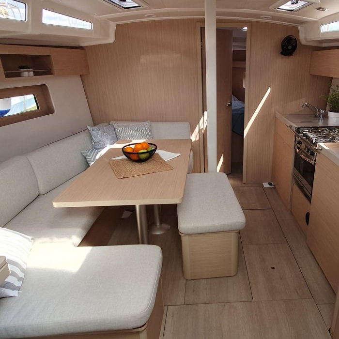 Breeze | Oceanis 37.1 photo 10