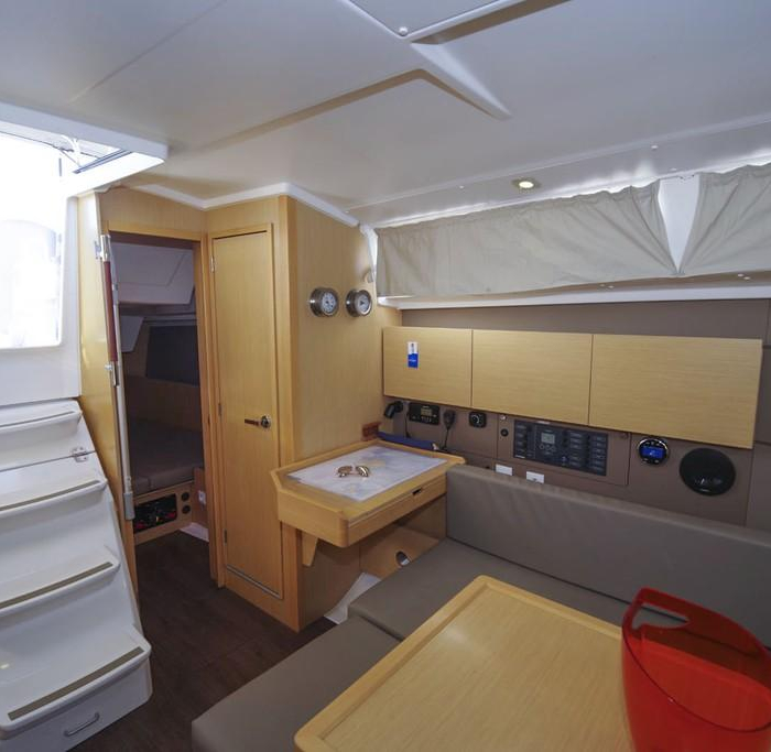 Moin | Oceanis 38 photo 19