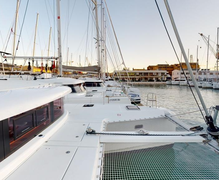 Best Friends I | Lagoon 42 photo 35