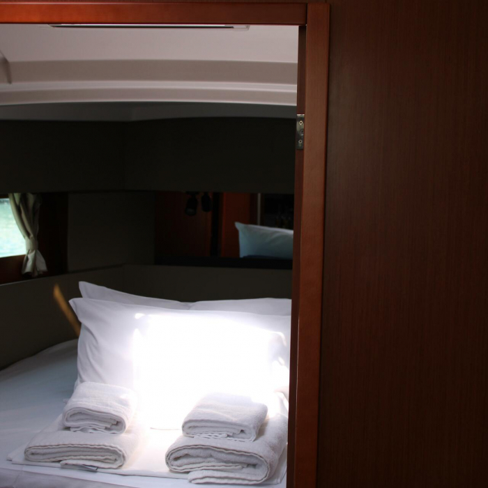 Zeus | Oceanis 38.1 photo 13