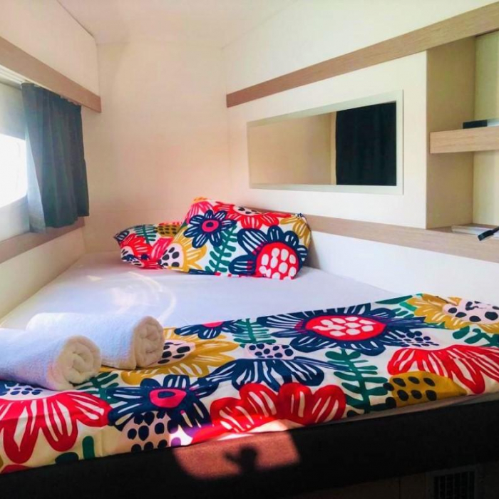 Sailor Venus | Fountaine Pajot Isla 40 photo 11